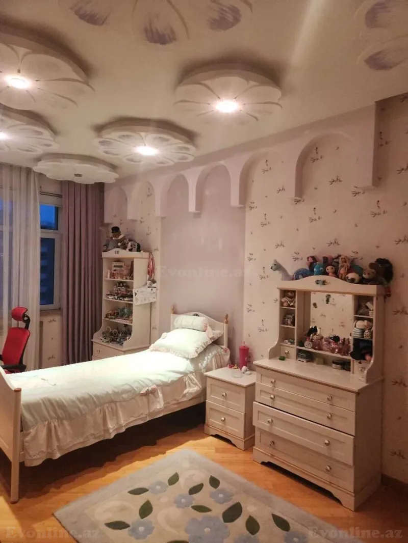 Satılır 5 otaqlı Mənzil Yeni tikili 300 m² Elmlər Akademiyası m. - şəkil 16