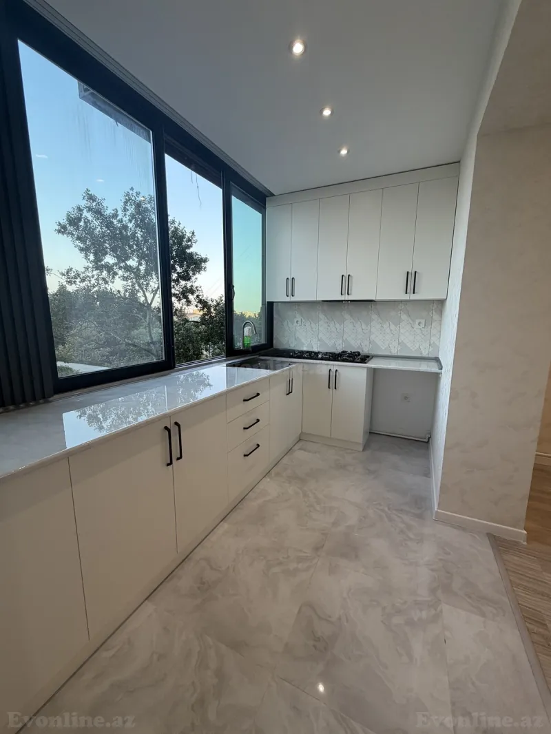 Satılır 3 otaqlı Mənzil Köhnə tikili 65 m² Gənclik m. - şəkil 5
