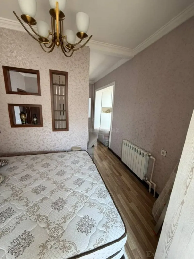 Satılır 2 otaqlı Mənzil Köhnə tikili 45 m² İnşaatçılar m. - şəkil 9