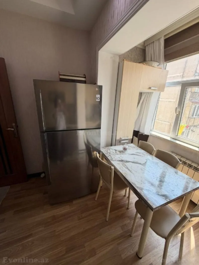 Satılır 2 otaqlı Mənzil Köhnə tikili 45 m² İnşaatçılar m. - şəkil 11