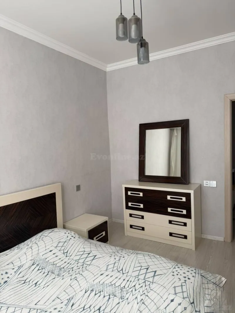 Kirayə verilir 2 otaqlı Mənzil Köhnə tikili 800 m² Nəsimi r. - şəkil 10