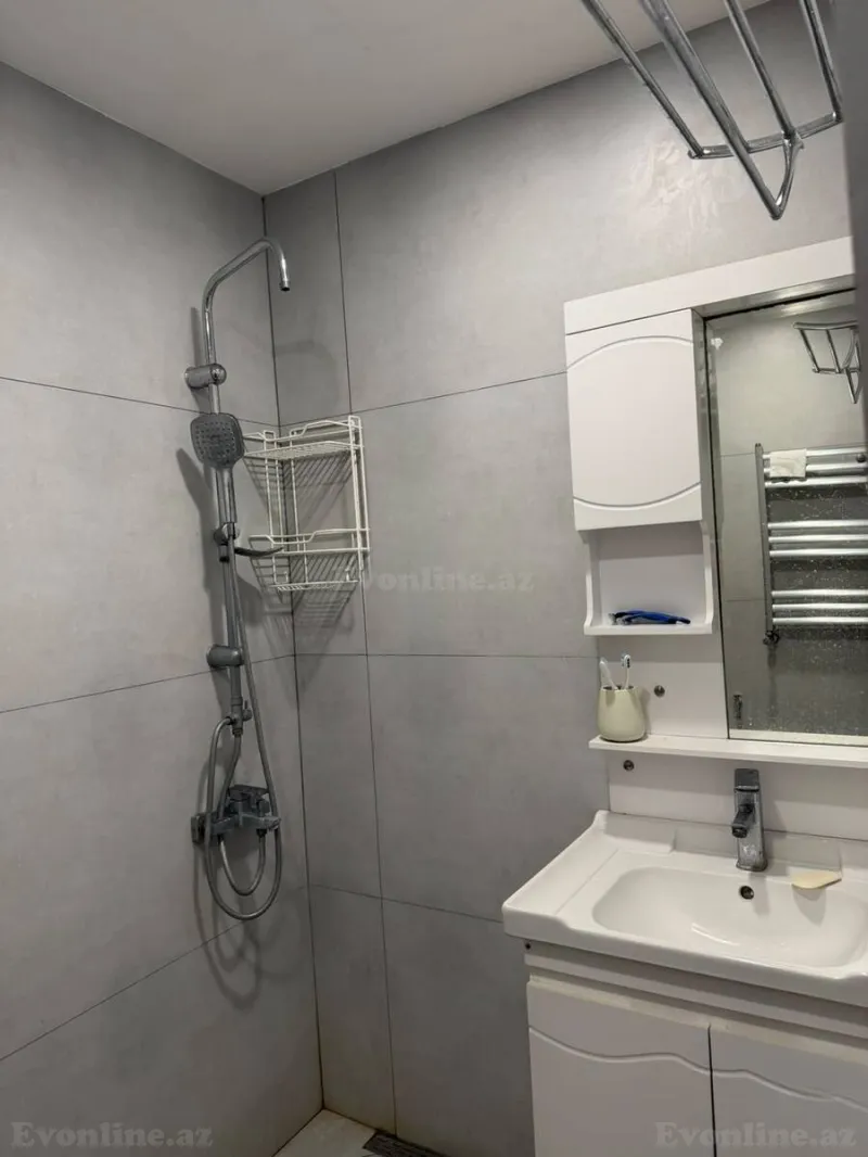 Kirayə verilir 2 otaqlı Mənzil Köhnə tikili 800 m² Nəsimi r. - şəkil 13