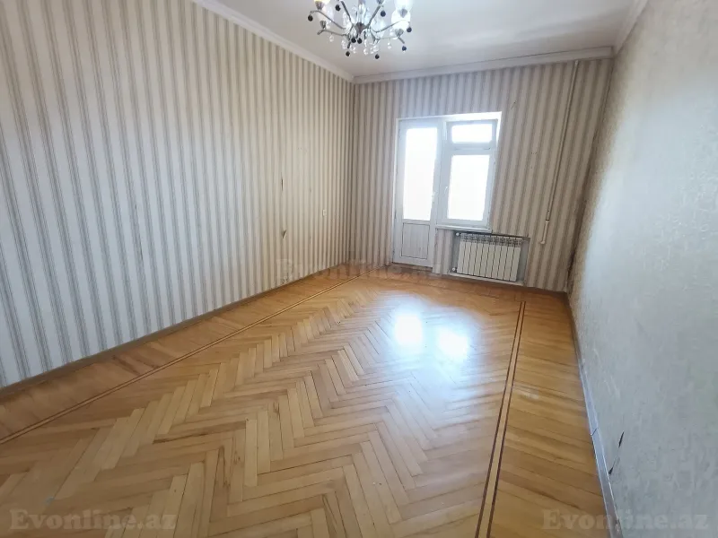 Kirayə verilir 3 otaqlı Mənzil Köhnə tikili 90 m² İnşaatçılar m.