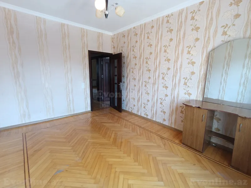 Kirayə verilir 3 otaqlı Mənzil Köhnə tikili 90 m² İnşaatçılar m. - şəkil 5