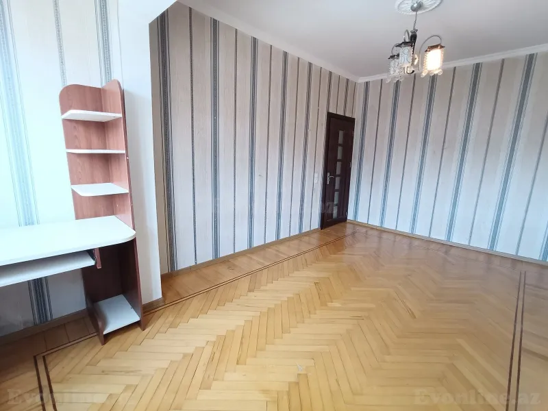 Kirayə verilir 3 otaqlı Mənzil Köhnə tikili 90 m² İnşaatçılar m. - şəkil 6