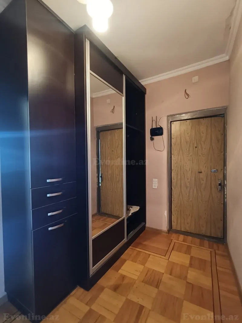 Kirayə verilir 3 otaqlı Mənzil Köhnə tikili 90 m² İnşaatçılar m. - şəkil 13