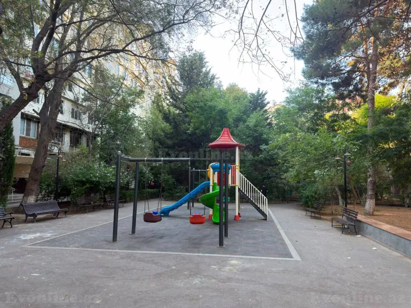 Satılır 3 otaqlı Mənzil Köhnə tikili 85 m² Azadlıq prospekti m. - şəkil 2