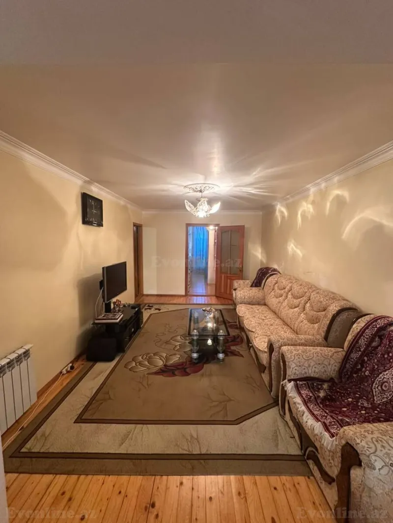 Satılır 6 otaqlı Mənzil Köhnə tikili 150 m² İnşaatçılar m. - şəkil 2