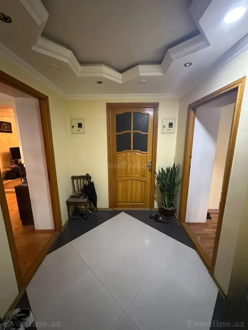 Satılır 6 otaqlı Mənzil Köhnə tikili 150 m² İnşaatçılar m. - şəkil 12