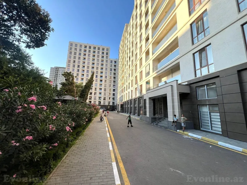 Kirayə verilir 2 otaqlı Mənzil Yeni tikili 50 m² İnşaatçılar m. - şəkil 2