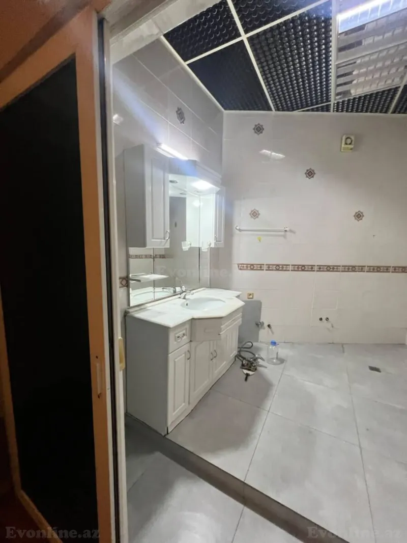 Kirayə verilir Ofis 80 m² Səbail r. - şəkil 14