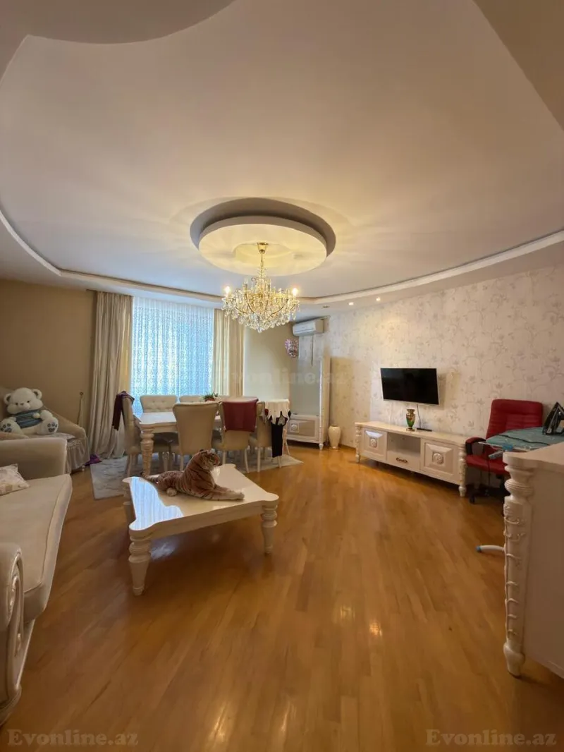 2 otaqlı Mənzil 100 m² 28 May m. Satılır