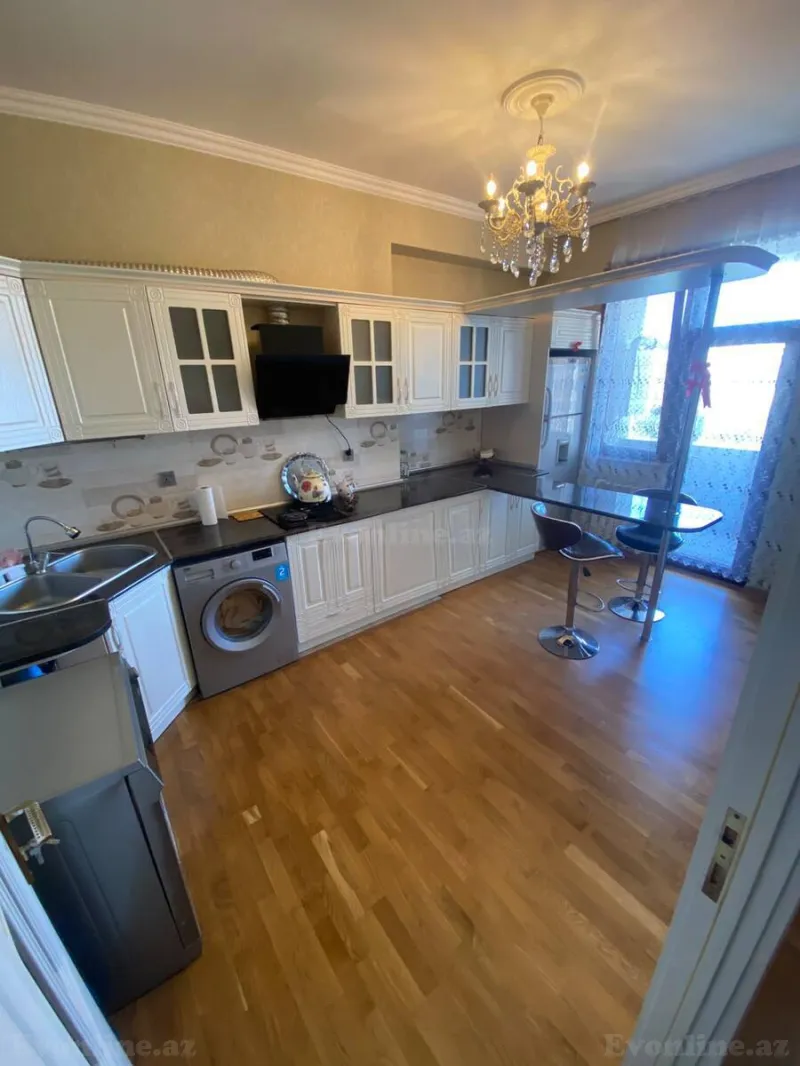 Kirayə verilir 3 otaqlı Mənzil Yeni tikili 140 m² Azadlıq prospekti m. - şəkil 9