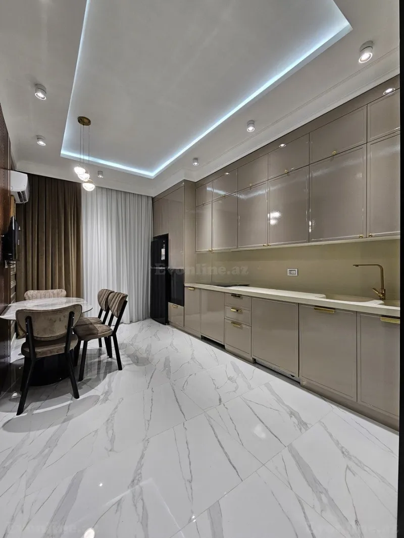 Satılır 4 otaqlı Mənzil Yeni tikili 190 m² Xətai r. - şəkil 4