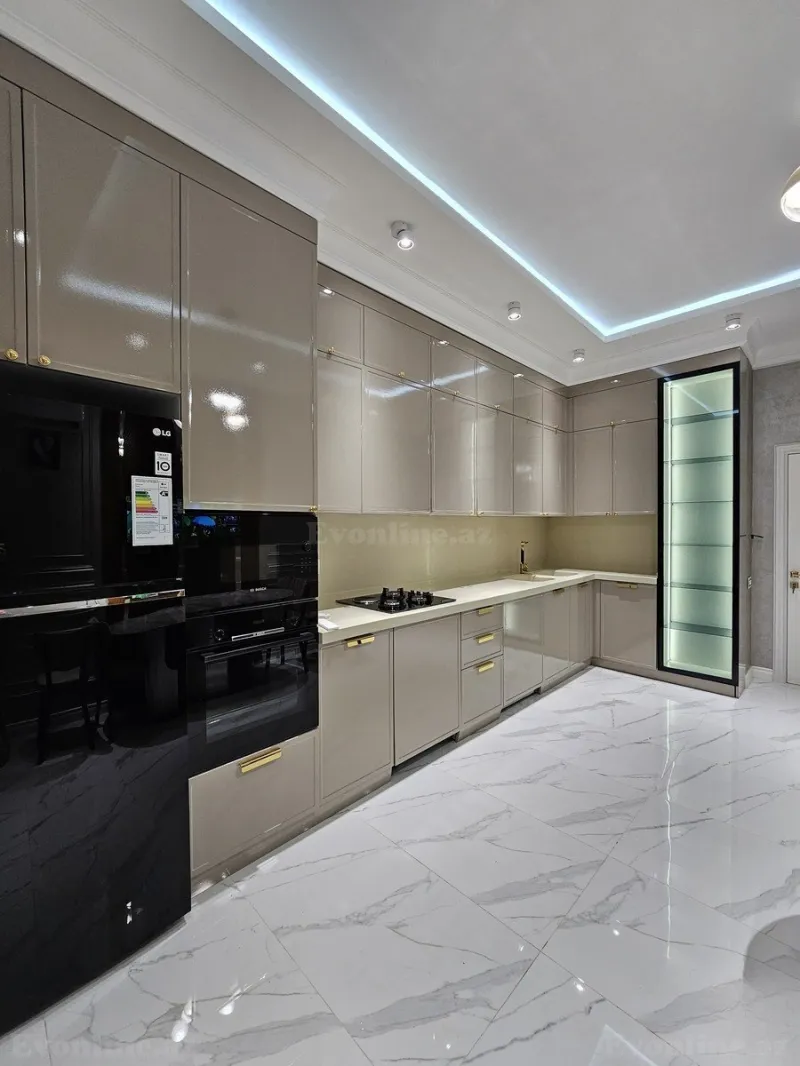 Satılır 4 otaqlı Mənzil Yeni tikili 190 m² Xətai r. - şəkil 5