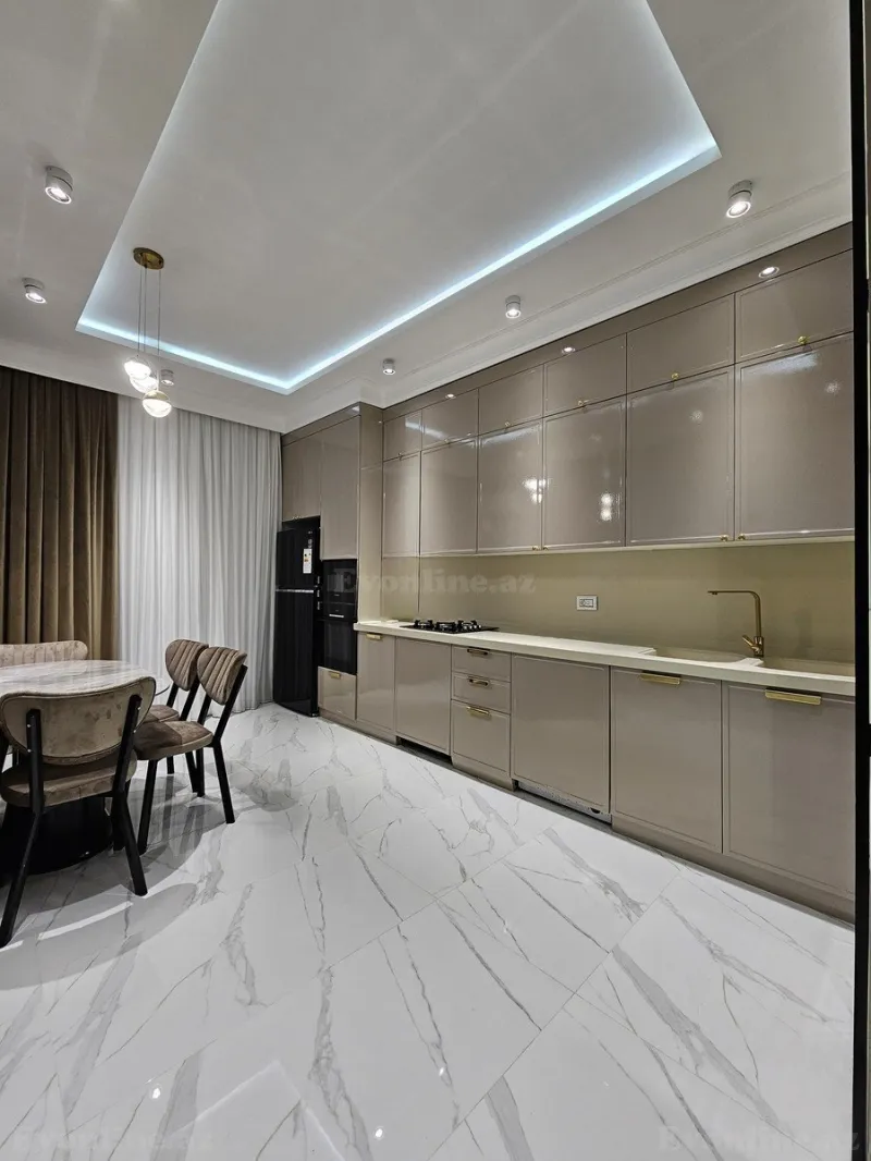 Satılır 4 otaqlı Mənzil Yeni tikili 190 m² Xətai r. - şəkil 9