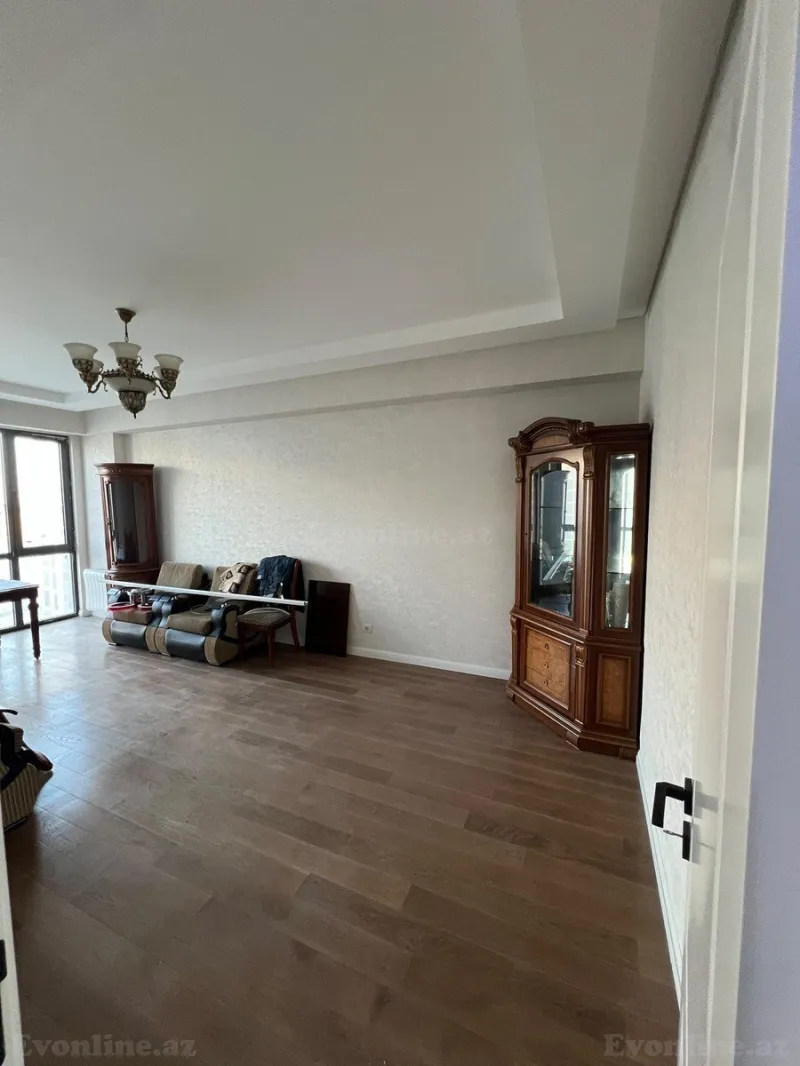 3 otaqlı Mənzil 97 m² Yeni Yasamal Kirayə verilir