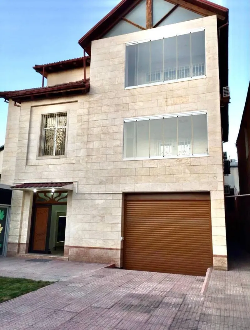 Kirayə verilir 9 otaqlı Həyət evi 500 m² Gənclik m.