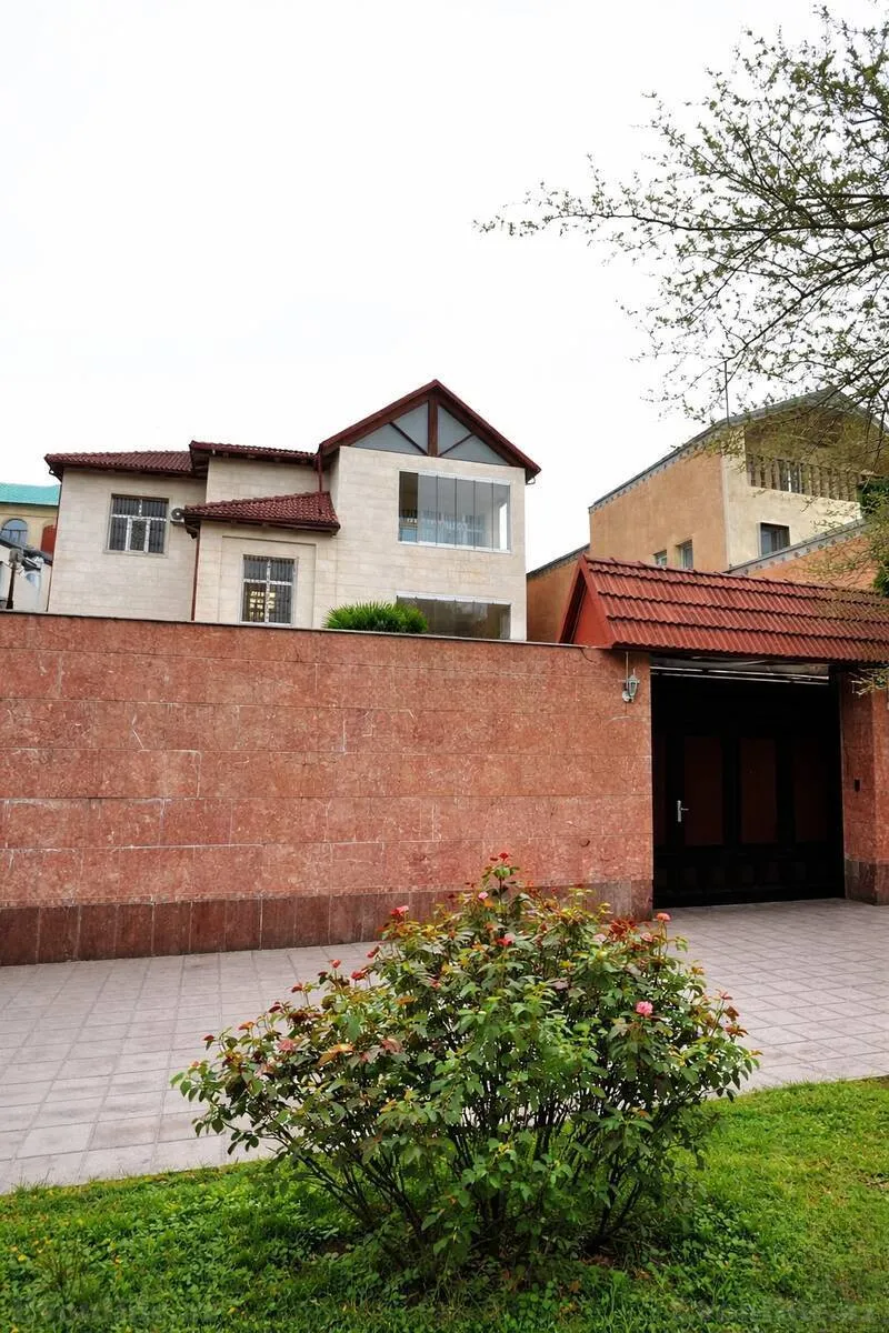 Kirayə verilir 9 otaqlı Həyət evi 500 m² Gənclik m. - şəkil 18