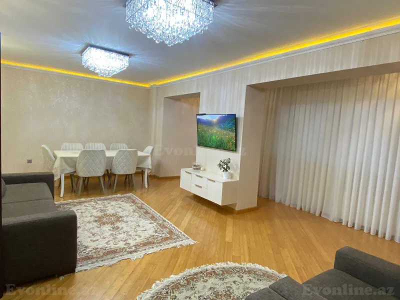 3 otaqlı Mənzil 120 m² Elmlər Akademiyası m. Satılır