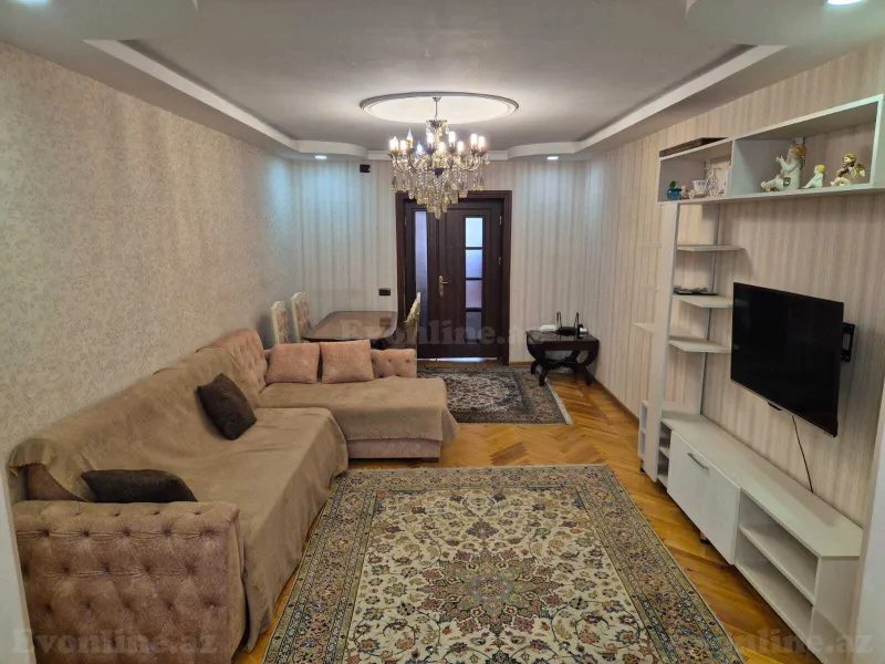 3 otaqlı Mənzil 80 m² Elmlər Akademiyası m. Kirayə verilir