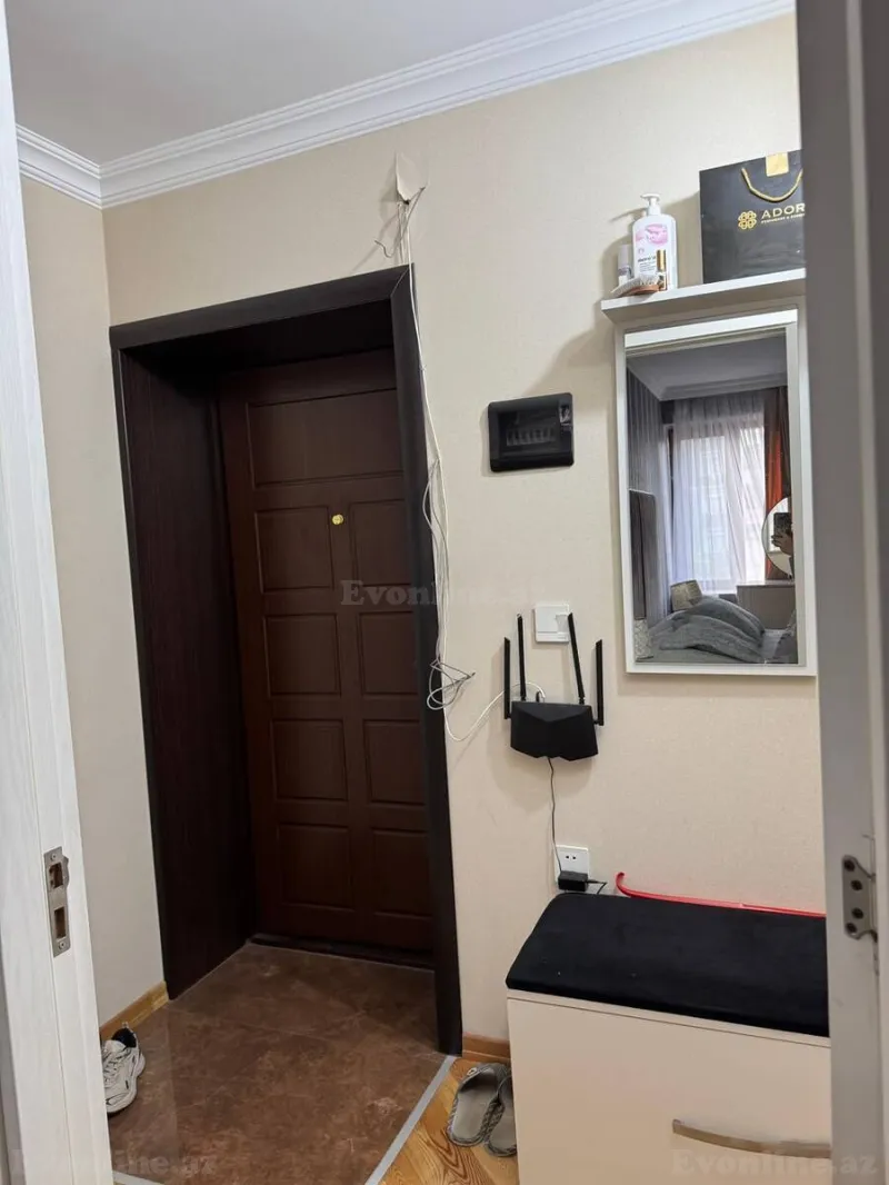 Satılır 3 otaqlı Mənzil Köhnə tikili 75 m² Memar Əcəmi m. - şəkil 3