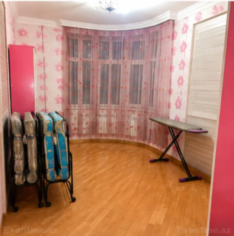 Kirayə verilir 3 otaqlı Mənzil Yeni tikili 145 m² İnşaatçılar m. - şəkil 4