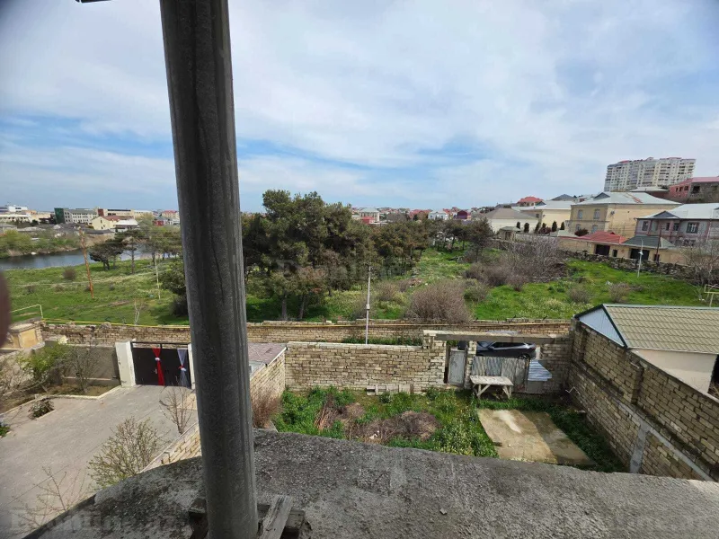 Satılır 10 otaqlı Həyət evi 650 m² Qara Qarayev m. - şəkil 4