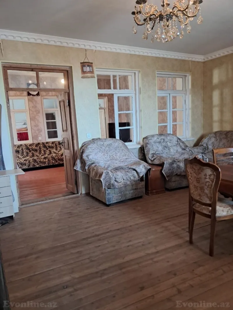 5 otaqlı Həyət evi 150 m² Bayıl Satılır