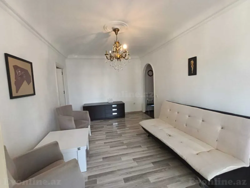 2 otaqlı Mənzil 42 m² Neftçilər m. Satılır