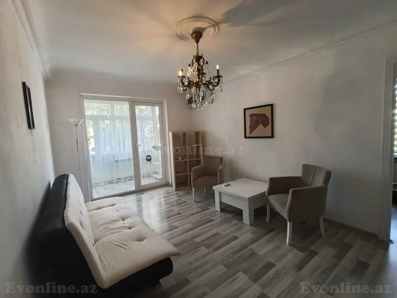 Satılır 2 otaqlı Mənzil Köhnə tikili 42 m² Neftçilər m. - şəkil 2