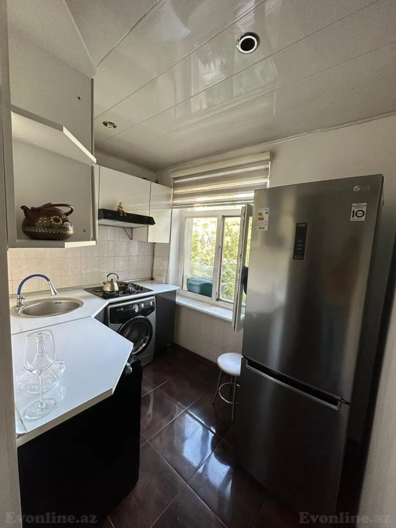 Satılır 2 otaqlı Mənzil Köhnə tikili 42 m² Neftçilər m. - şəkil 7