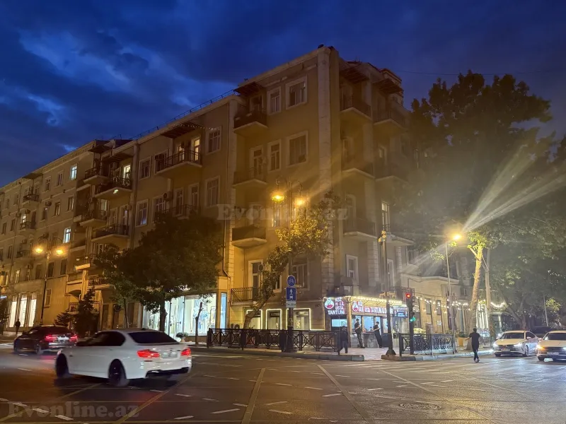 3 otaqlı Mənzil 90 m² 28 May m. Kirayə verilir