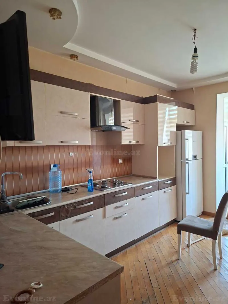 Kirayə verilir 3 otaqlı Mənzil Yeni tikili 120 m² İnşaatçılar m. - şəkil 13