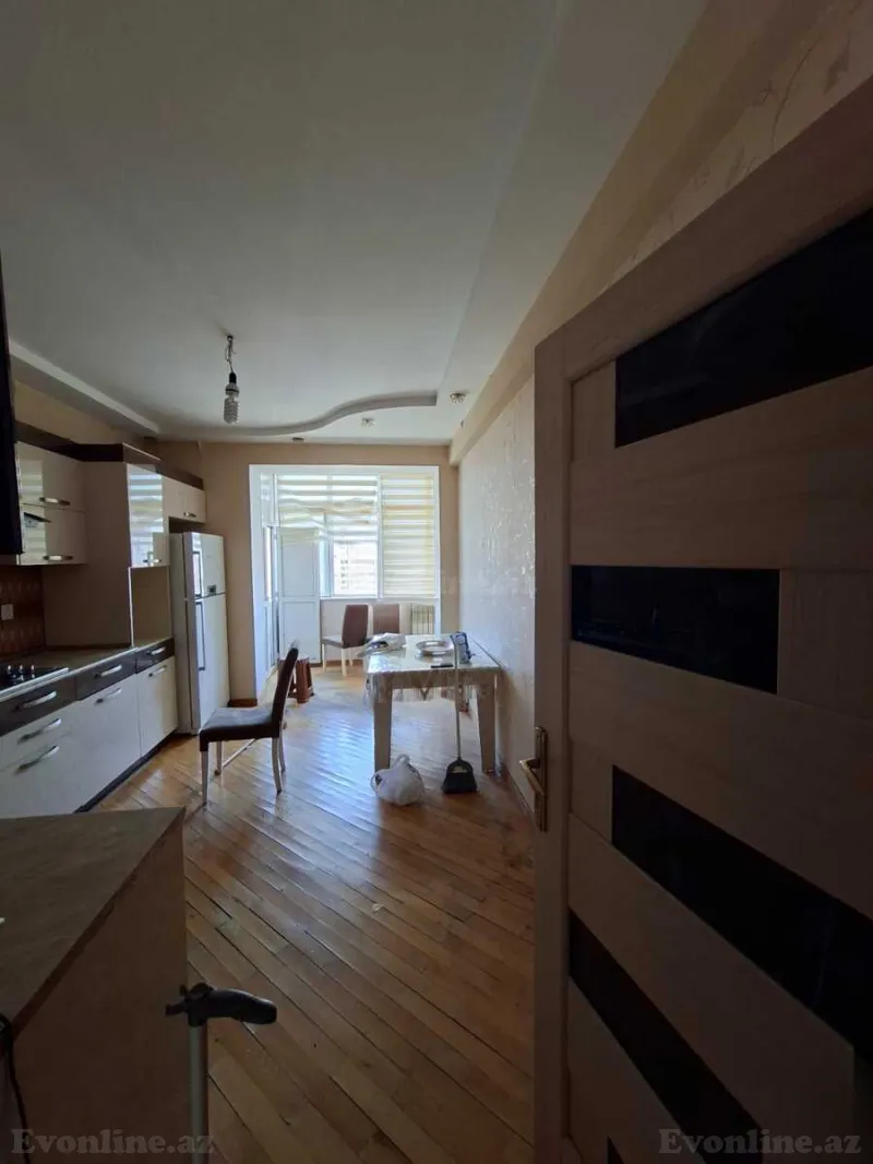 Kirayə verilir 3 otaqlı Mənzil Yeni tikili 120 m² İnşaatçılar m. - şəkil 16