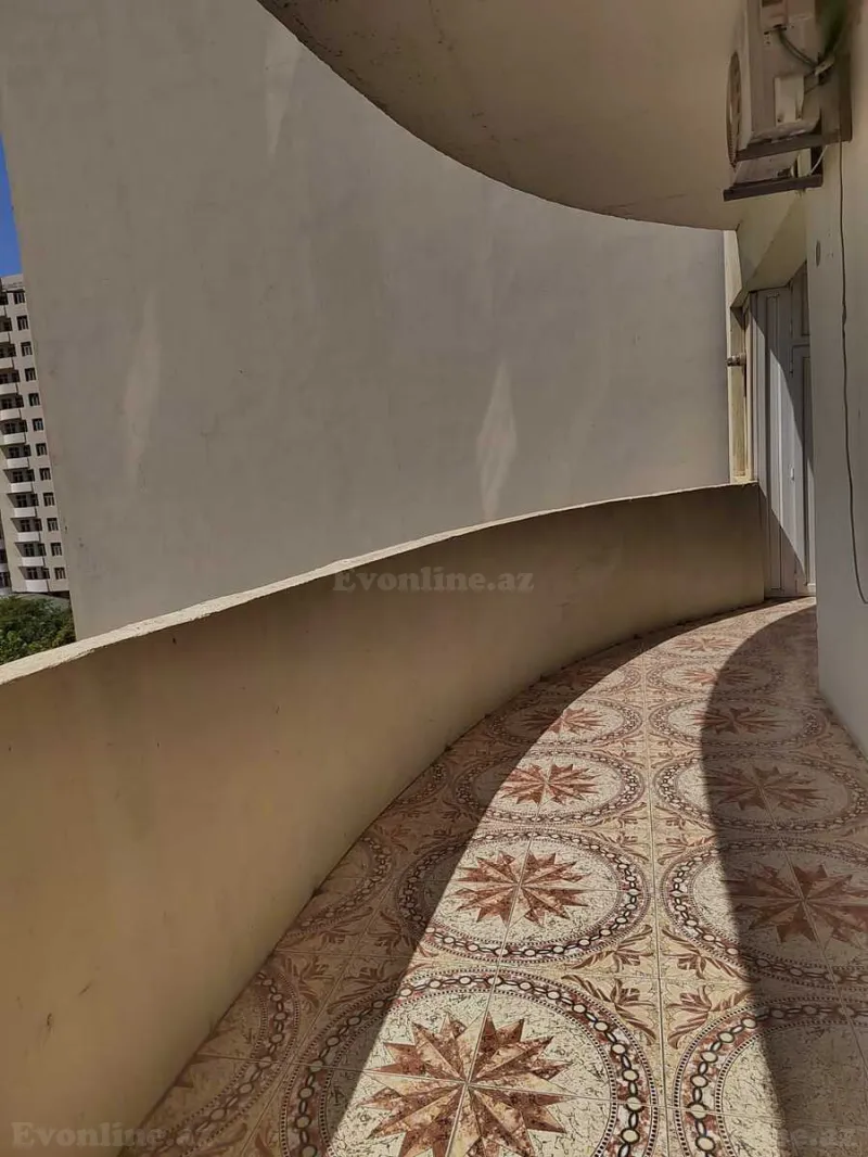 Kirayə verilir 4 otaqlı Mənzil Yeni tikili 205 m² Nərimanov r. - şəkil 12