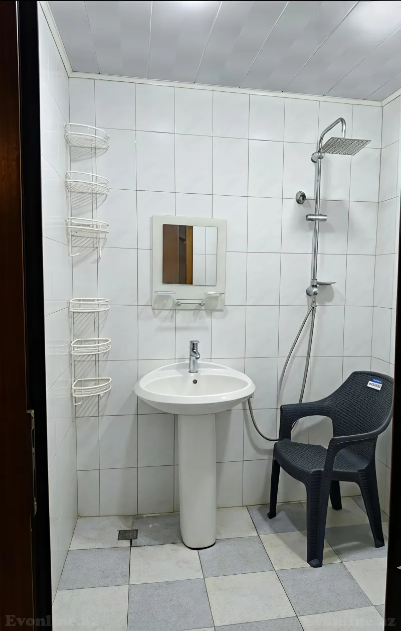 Satılır 3 otaqlı Mənzil Köhnə tikili 68 m² Bakıxanov - şəkil 8