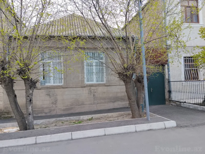 3 otaqlı Həyət evi 83 m² Gəncə Satılır