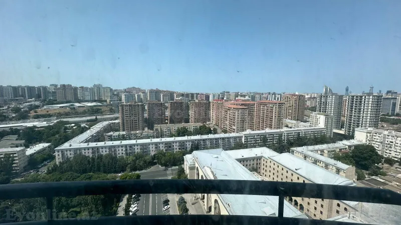 Kirayə verilir 4 otaqlı Mənzil Yeni tikili 230 m² 28 May m. - şəkil 3