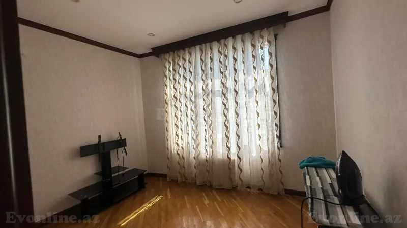 Kirayə verilir 5 otaqlı Mənzil Yeni tikili 240 m² 28 May m. - şəkil 4