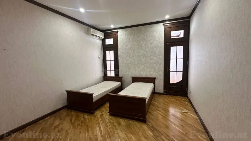 Kirayə verilir 5 otaqlı Mənzil Yeni tikili 240 m² 28 May m. - şəkil 13