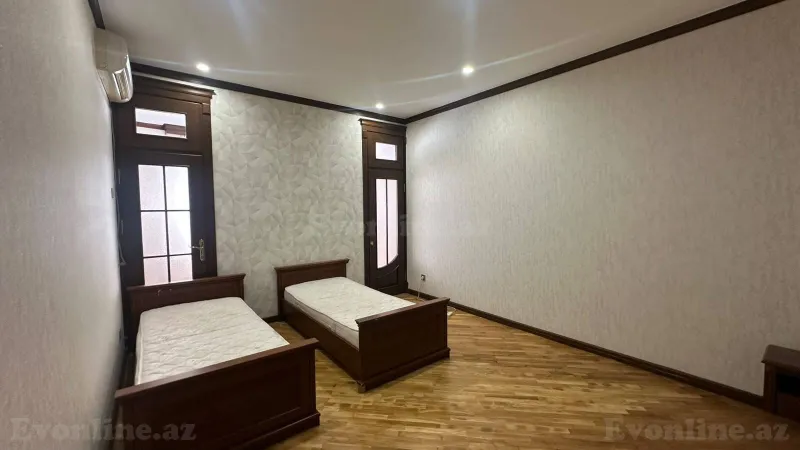 Kirayə verilir 5 otaqlı Mənzil Yeni tikili 240 m² 28 May m. - şəkil 14