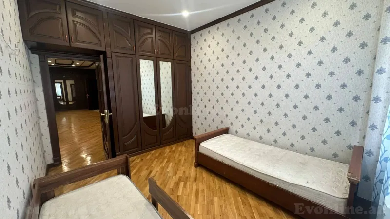 Kirayə verilir 5 otaqlı Mənzil Yeni tikili 240 m² 28 May m. - şəkil 21