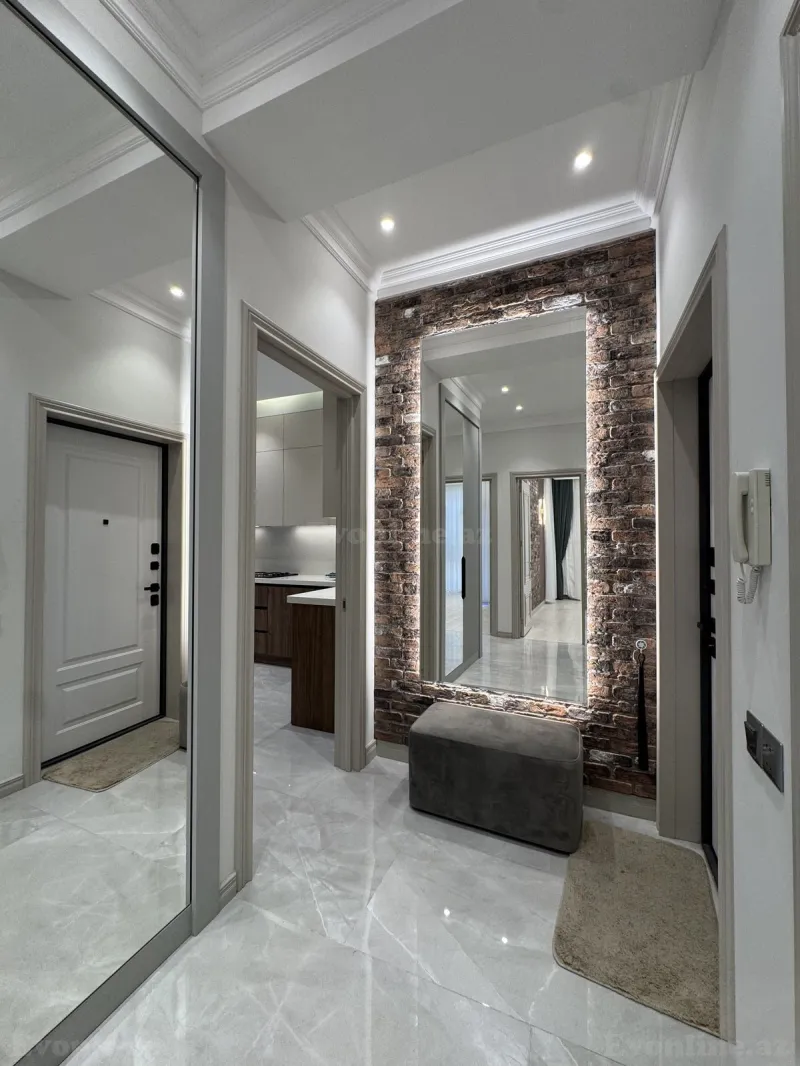 3 otaqlı Mənzil 85 m² 8 Noyabr m. Satılır
