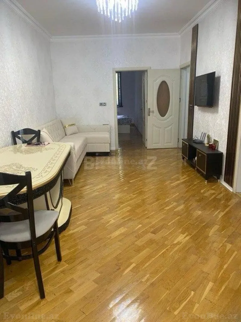 Satılır 2 otaqlı Mənzil Köhnə tikili 50 m² 7-ci mikrorayon - şəkil 2