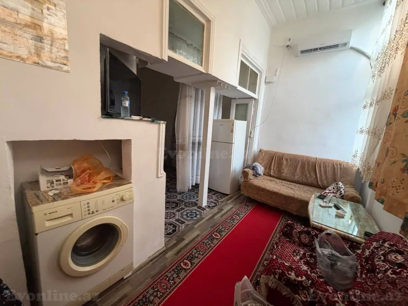1 otaqlı Mənzil 30 m² 28 May m. Kirayə verilir