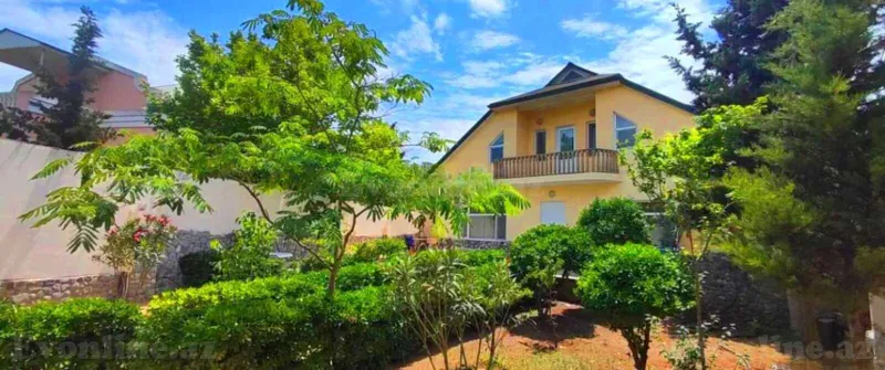 7 otaqlı Həyət evi 197 m² Mərdəkan Satılır