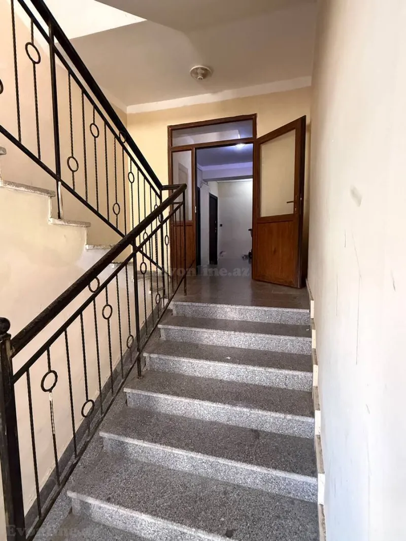 3 otaqlı Mənzil 90.2 m² Xocəsən Satılır
