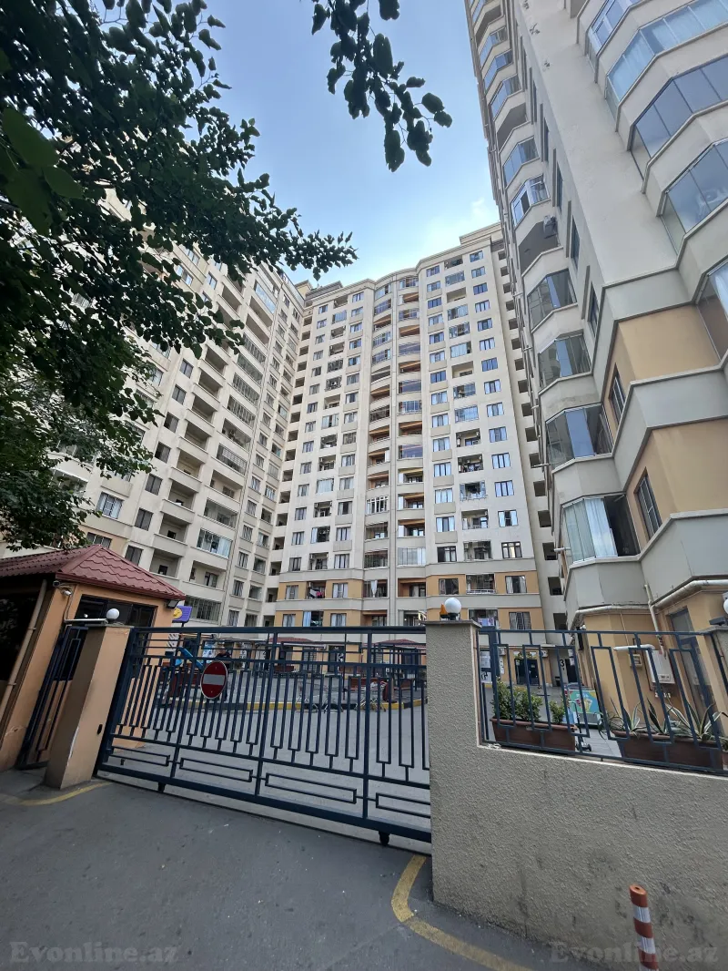 Satılır 4 otaqlı Mənzil Yeni tikili 134 m² 7-ci mikrorayon