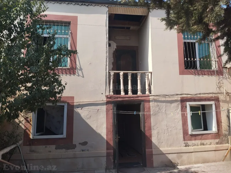 5 otaqlı Həyət evi 150 m² Əmircan Satılır
